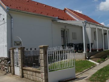 Ararát Vendégház Sellye - Szallas.hu