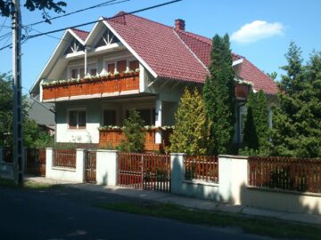 Bertalan Apartmanház Balatonföldvár - Szallas.hu