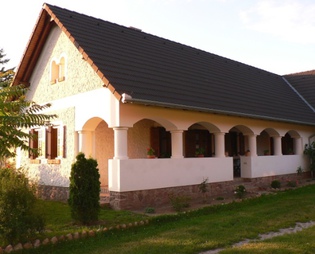 Csergehon Vendégház Balatonboglár - Szallas.hu