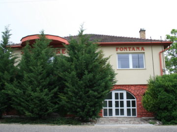 Fontana Vendégház Tát - Szallas.hu