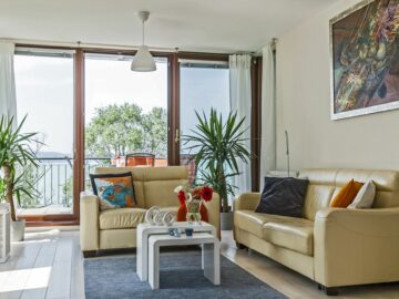 Panoramic Art Apartment with jacuzzi Balatonlelle - Szallas.hu