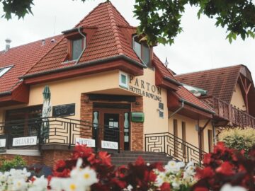 Parton Hotel & Bowling Tiszakécske - Szallas.hu