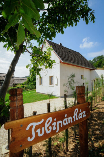 Tulipán Ház Balatonudvari - Szallas.hu
